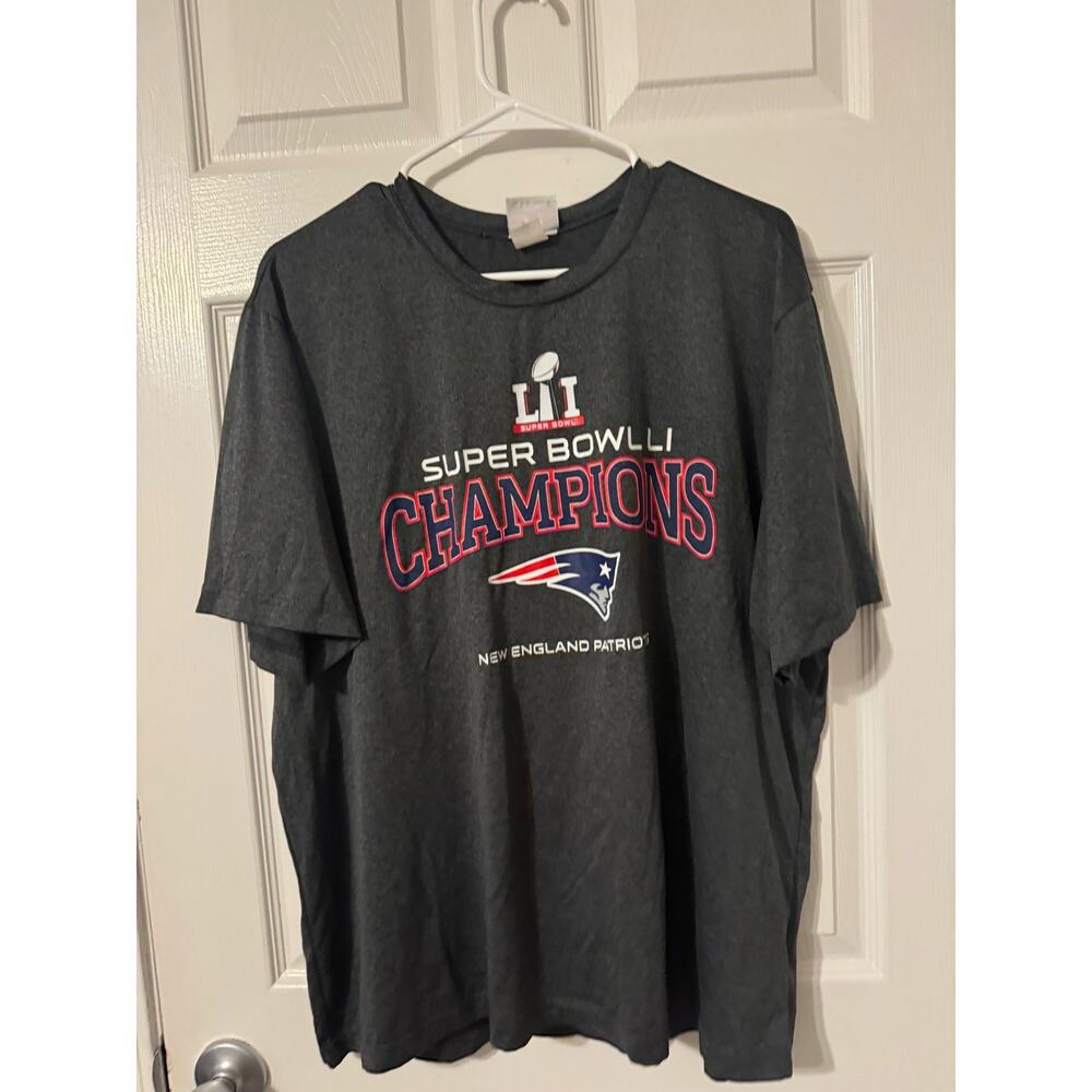 NFL Team Apparel New England Patriots Super Bowl LI Champions T-Shirt Sz: XL
